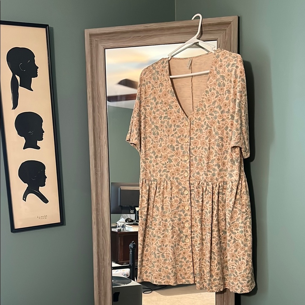 Rylee + Cru- button jersey mini dress || blush floral - M